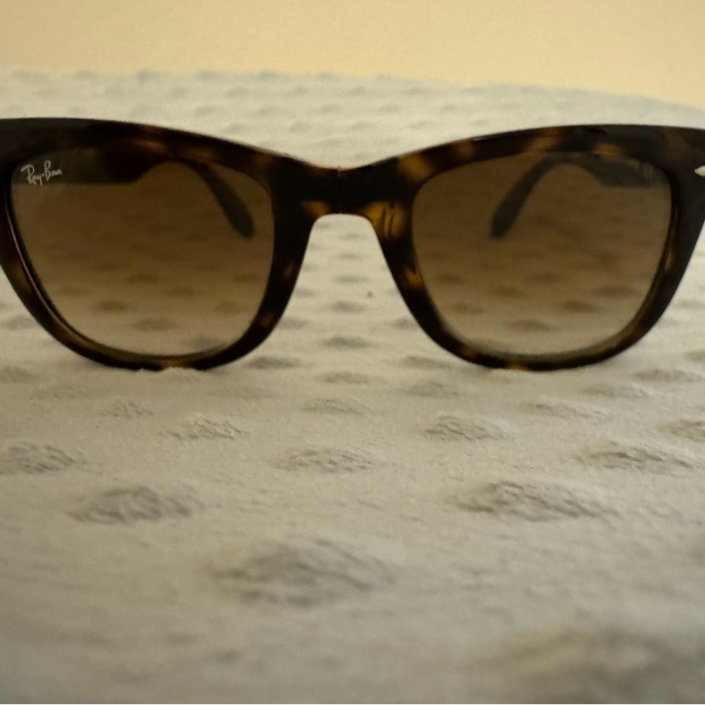 Ray-Ban Wayfarer Folding Brown Sunglasses